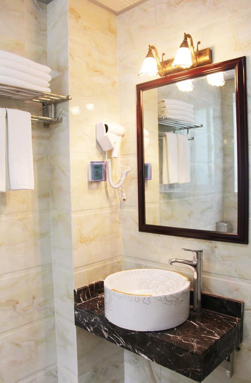Raimi Hotel Chaqiyu Rum bild